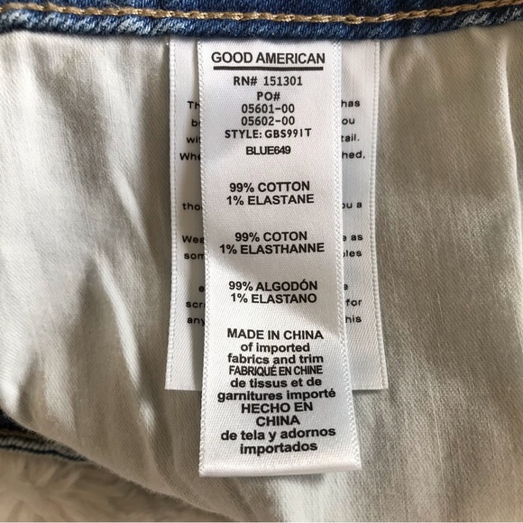 Good American Distressed Button Fly Bombshell Shorts Size 18 NWT - Picture 12 of 15